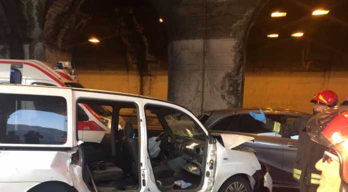 Abbadia. Incidente all’ingresso della super, feriti e traffico bloccato