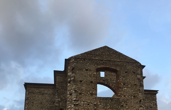 Sul Monte Barro il fine settimana con la “Sagra di San Michele” SAN MICHELE GALBIATE CHIESA INCOMPIUTA
