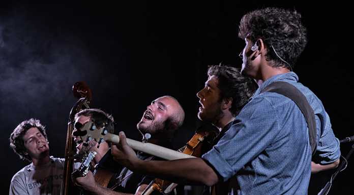 Gli Shiver Folk in concerto a Lecco per sostenere la missione del Coe