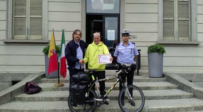 Il giro del mondo in bicicletta. Janus River fa tappa a Calolzio