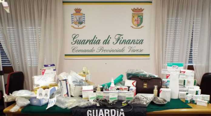 Abusa della professione di chirurgo estetico, smascherato dalla Gdf