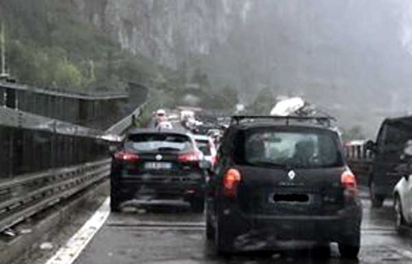 SS36, incidente nell’attraversamento di Lecco in direzione Milano