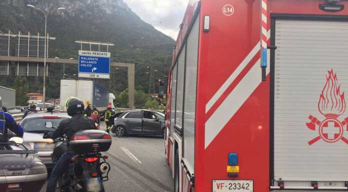 Schianto auto-camion sul Terzo Ponte: lunghe code e feriti