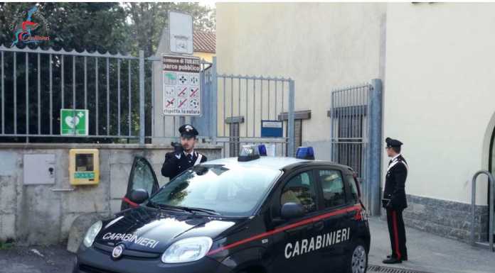 Turate, danneggiatore seriale di auto fermato dai CC, ha 72 anni