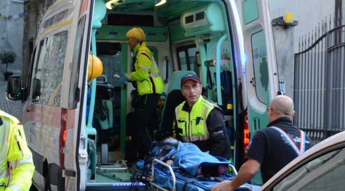 Lecco. Cade dalla finestra di casa, paura per una bambina