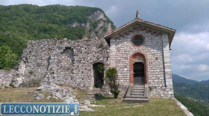 Domenica uno spettacolo nella splendida cornice della Rocca dell’Innominato