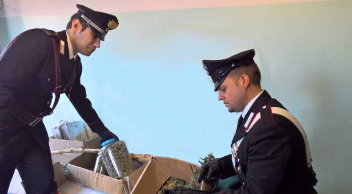 Vendrogno. 2 kg di marijuana ed esplosivi in casa, arrestato