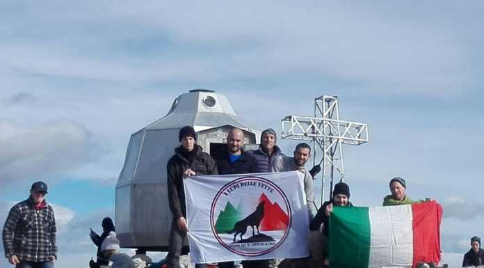 Ripristinata la croce della Grignetta. Grazie al gruppo Lupi delle Vette