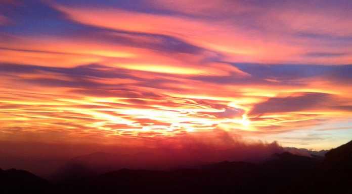 Incendi. Pompieri di Lecco impegnati nel comasco e in Piemonte