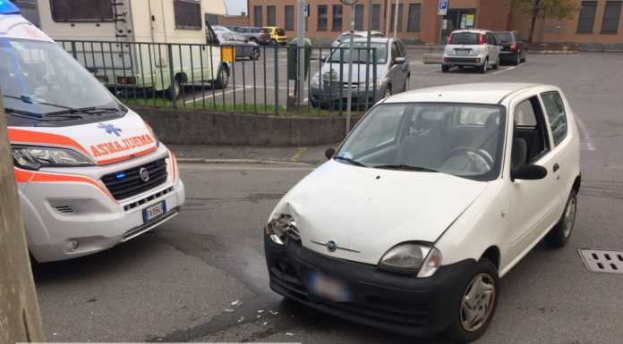 Olginate. In auto si schiantano contro un muro: soccorsi mamma e figlio