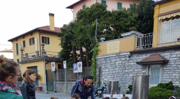 Varenna, i bimbi della materna alla scoperta della lavanda del lago