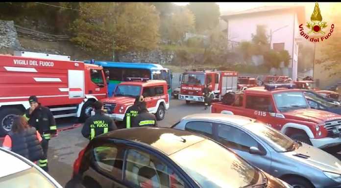 Incendi boschivi a Como, al lavoro anche i Vigili del Fuoco di Lecco