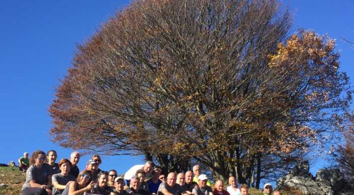 Valmadrera, oltre 400 persone in vetta al Moregallo con il Cai