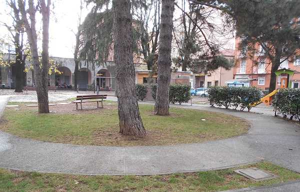 Germanedo: Piazza V Alpini messa a nuovo grazie alle Penne nere