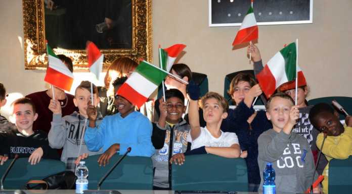 Cittadinanza civica per 11 bimbi. “L’integrazione la facciamo noi”