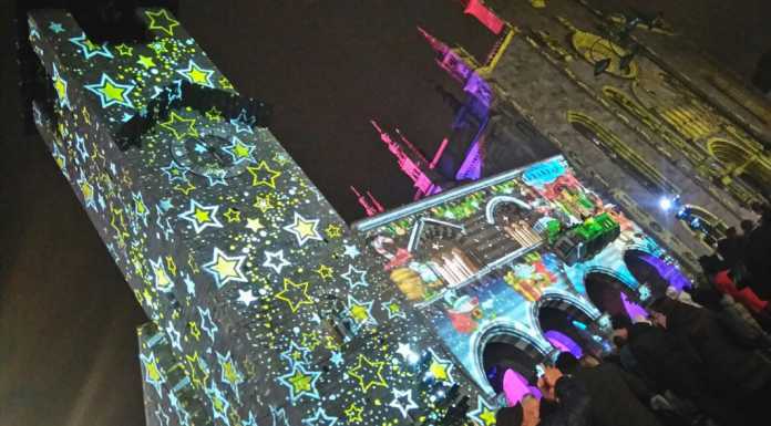 Como che meraviglia! Si accende la “Città dei Balocchi” (foto)