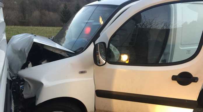 Incidente a Pasturo, un furgoncino si schianta contro un camion