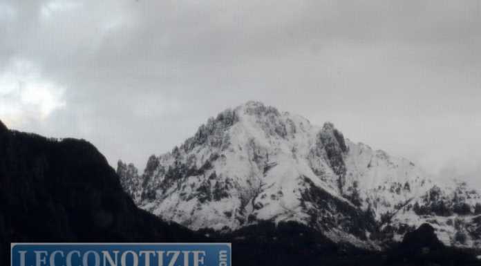 Ecco la prima neve: imbiancate Grigne, Resegone e Due Mani