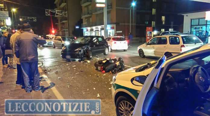Calolzio. Scontro auto-moto in corso Europa: soccorso un ragazzo