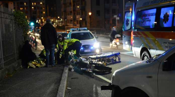 Scontro auto moto in Via Tonale, due giovani feriti
