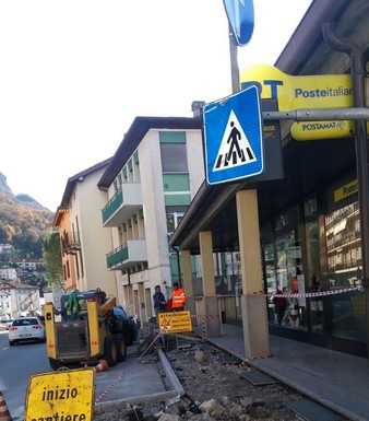 Partnership tra pubblico e privato: sistemati due marciapiedi a Lecco