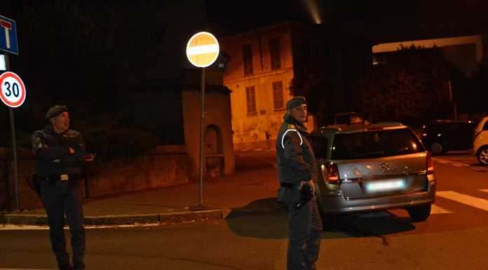 Sparatoria in via Belfiore: è ancora caccia al malvivente