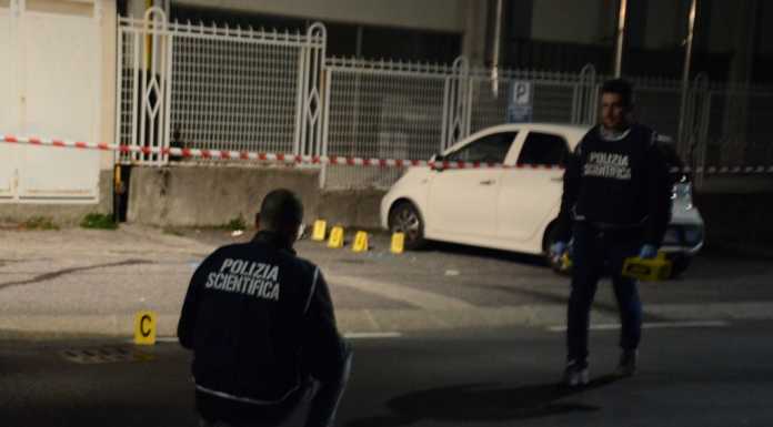 Ore 18.30. Colpi di arma da fuoco in via Belfiore. Finanziere ferito