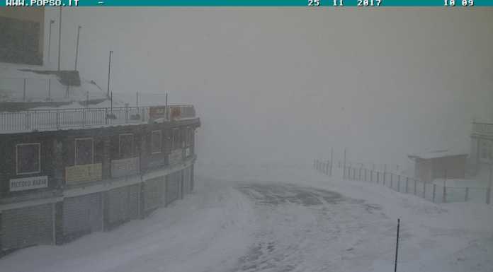 Bufera di neve, chiuso il Passo dello Stelvio