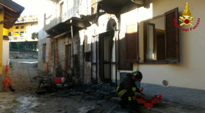 Valgreghentino. S’incendia una moto, intervengono i Vigili del Fuoco