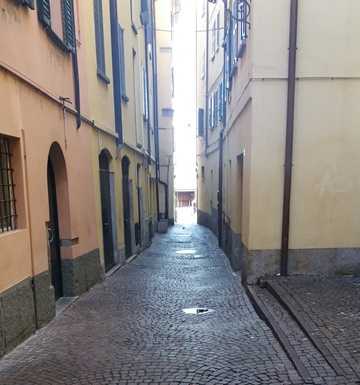 Vicolo Granai più bello e più sicuro grazie ad uno sponsor privato