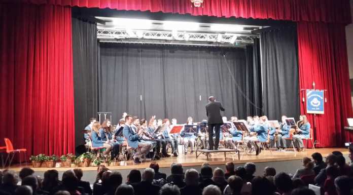 “Note sotto l’albero”, domenica il concerto del Corpo Musicale Mandellese