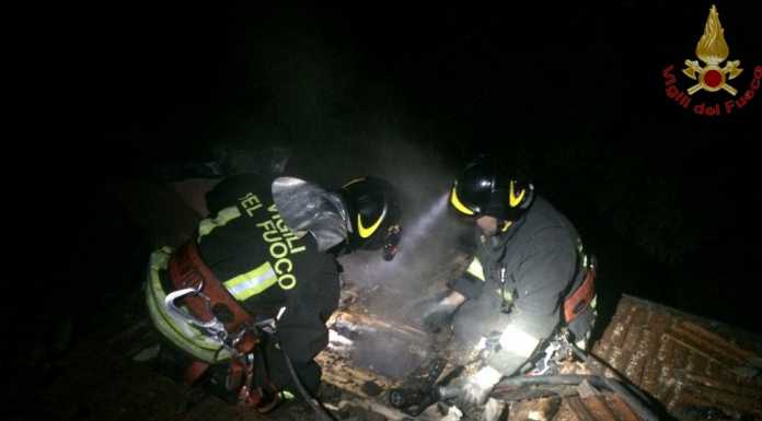 In fiamme una canna fumaria a Galbiate. I pompieri evitano il peggio