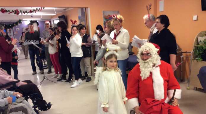 Natale. Tante iniziative di festa per gli anziani dell’Airoldi & Muzzi
