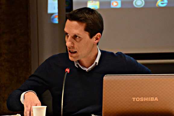 Mandello. Lettera all’assessore: “Troppi incidenti, serve il semaforo intelligente”