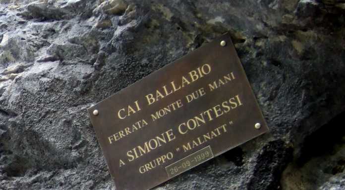 Frana sul Due Mani. Il Cai Ballabio sconsiglia l’accesso alla Ferrata Contessi targa ferrata contessi