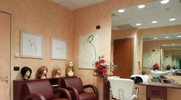 Un’oasi di bellezza all’ospedale grazie a parrucchieri e volontari