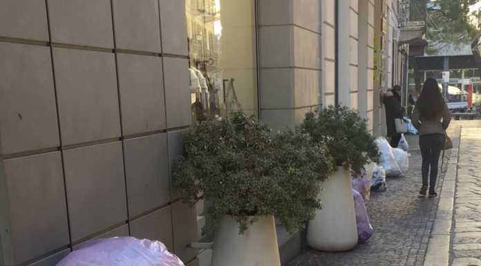 Rifiuti, confermata la raccolta settimanale di giallo e viola