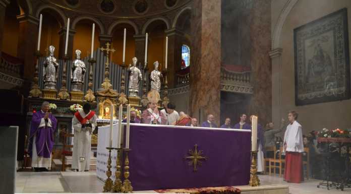 Lecco. L’Arcivescovo Delpini incontra gli studenti del Collegio Volta