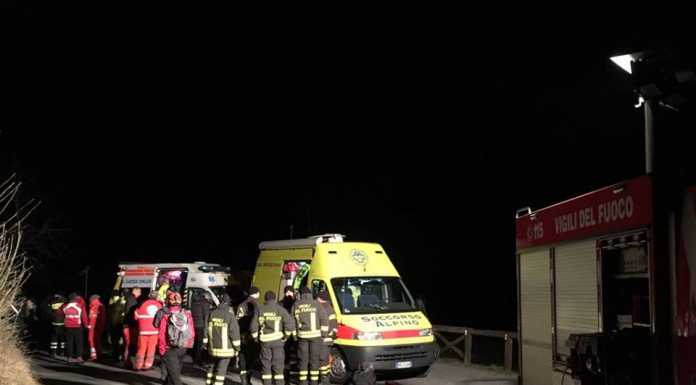 Malore in montagna, il cane veglia sul corpo senza vita del padrone