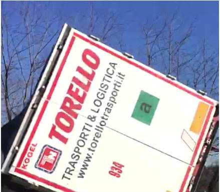 SS36. Tir si ribalta a Briosco, traffico verso Lecco deviato a Verano