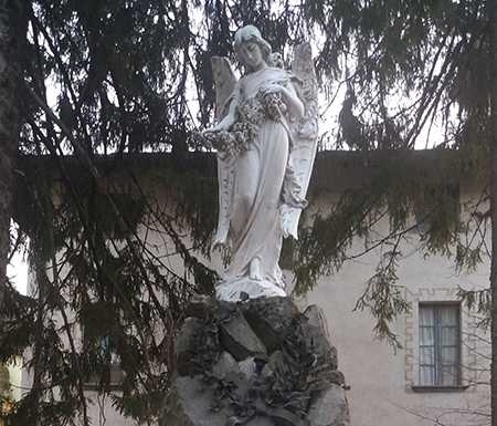 Dervio, concluso il restauro del Monumento ai Caduti di Corenno