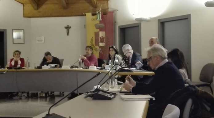 Calolzio. Il caso Pro Loco in consiglio. Minoranze all’attacco