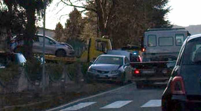 Incidente in mattinata a Ballabio lungo la Provinciale con tre mezzi coinvolti