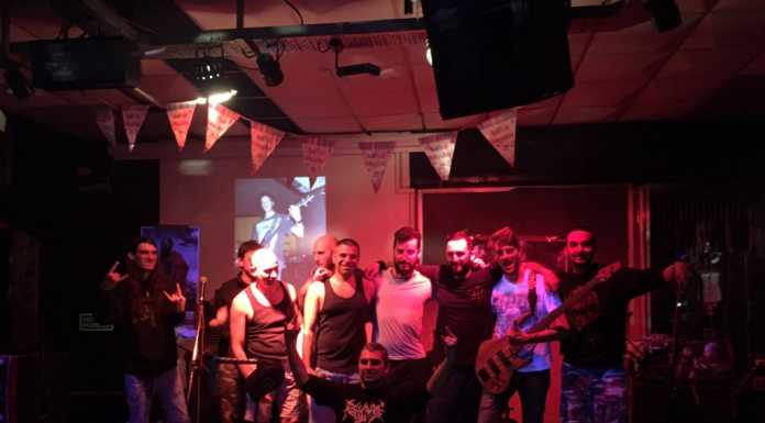 Folla al Libero Pensiero per gli Agabus, la band festeggia i 20 anni