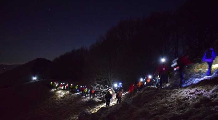 Luci di solidarietà, fiaccolata benefica in ricordo di Mario Merelli