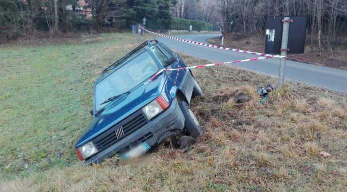 Incidente a Cesana, Panda esce di strada e finisce in un prato
