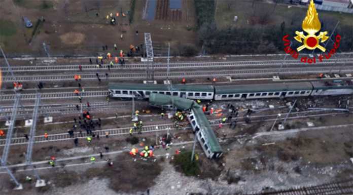 Deraglia un treno a Pioltello: il bilancio ufficiale è di tre vittime