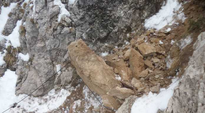 Grignetta. Piccola frana sulla Direttissima: “Il sentiero è interrotto”