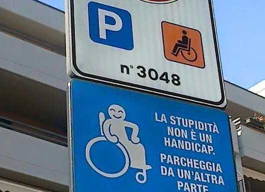 Nonno crea un gruppo FB contro i furbetti del parcheggio