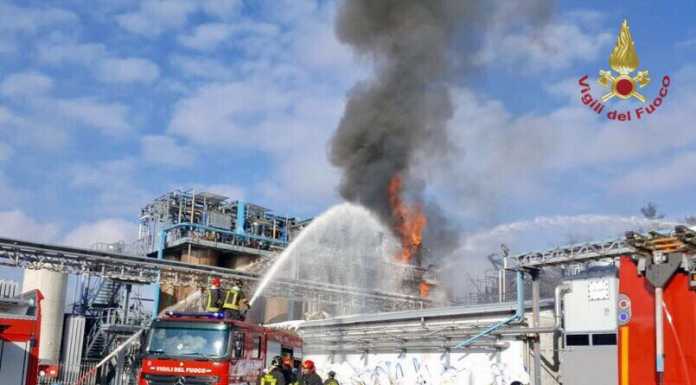 Bulgarograsso. Esplosione in azienda, diversi lavoratori feriti